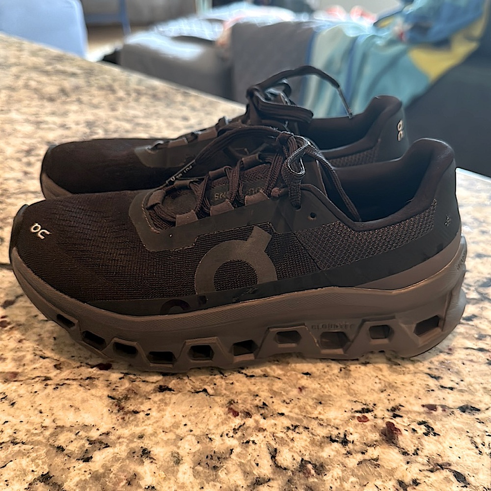 On cloudmonster cloudtec women’s shoes